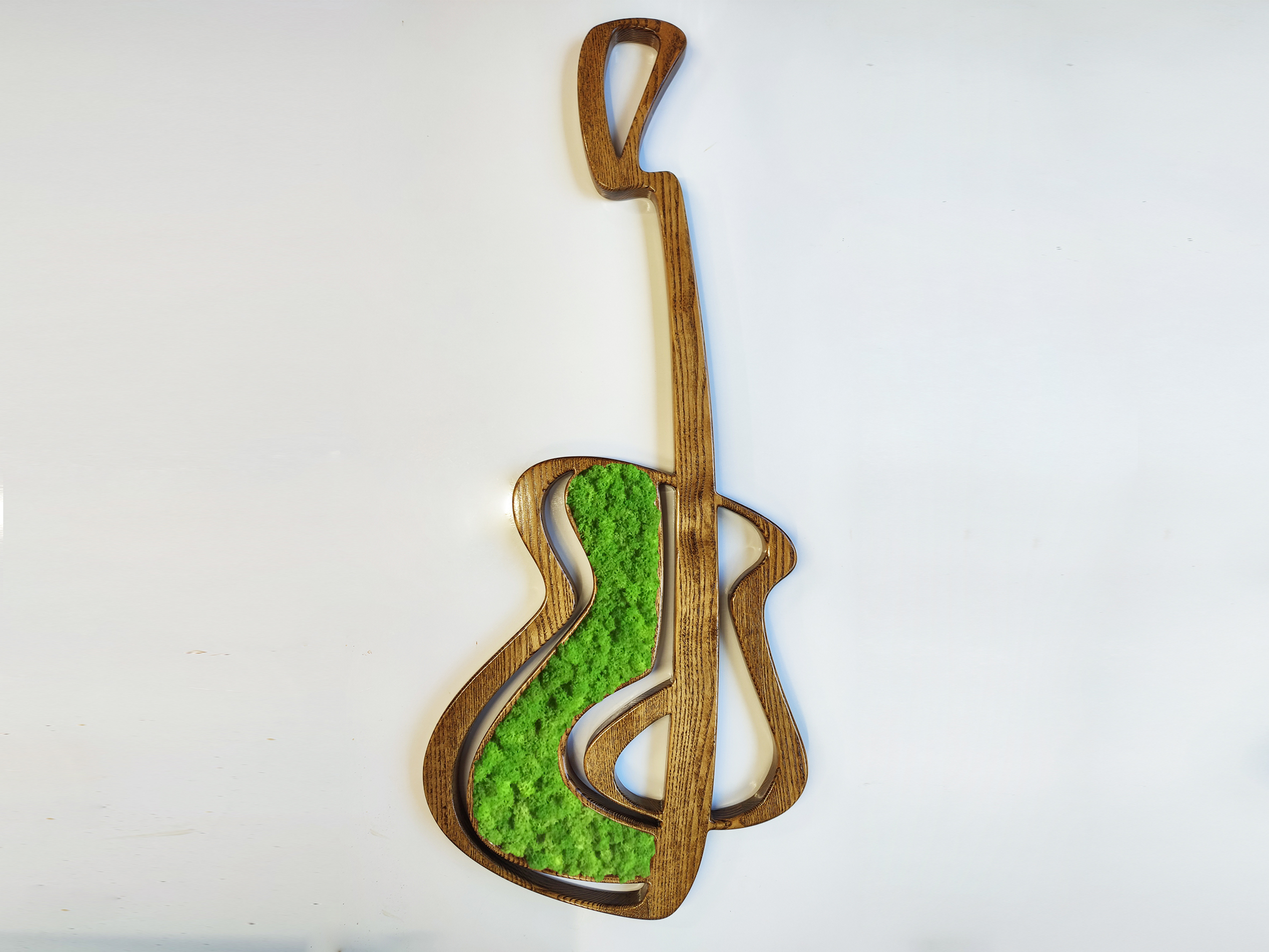 Handmade Moss Guitar Wall Art – Personalized Maple Wood Decor